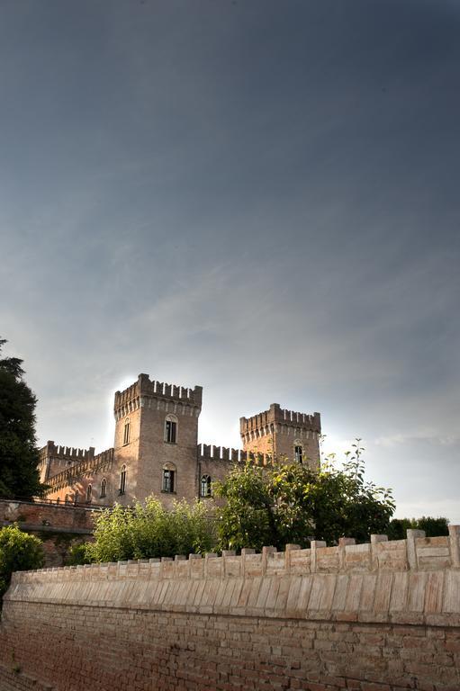 Relais Castello Bevilacqua Kültér fotó