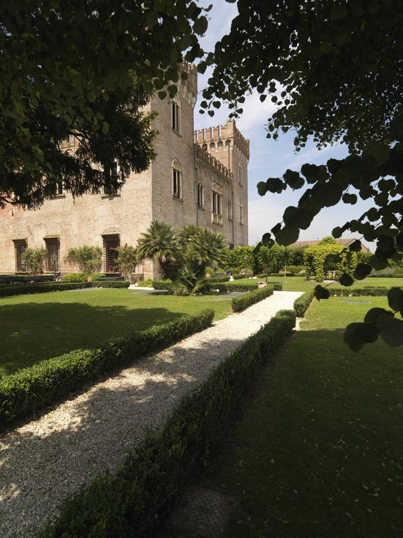 Relais Castello Bevilacqua Kültér fotó