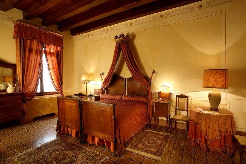 Relais Castello Bevilacqua Kültér fotó