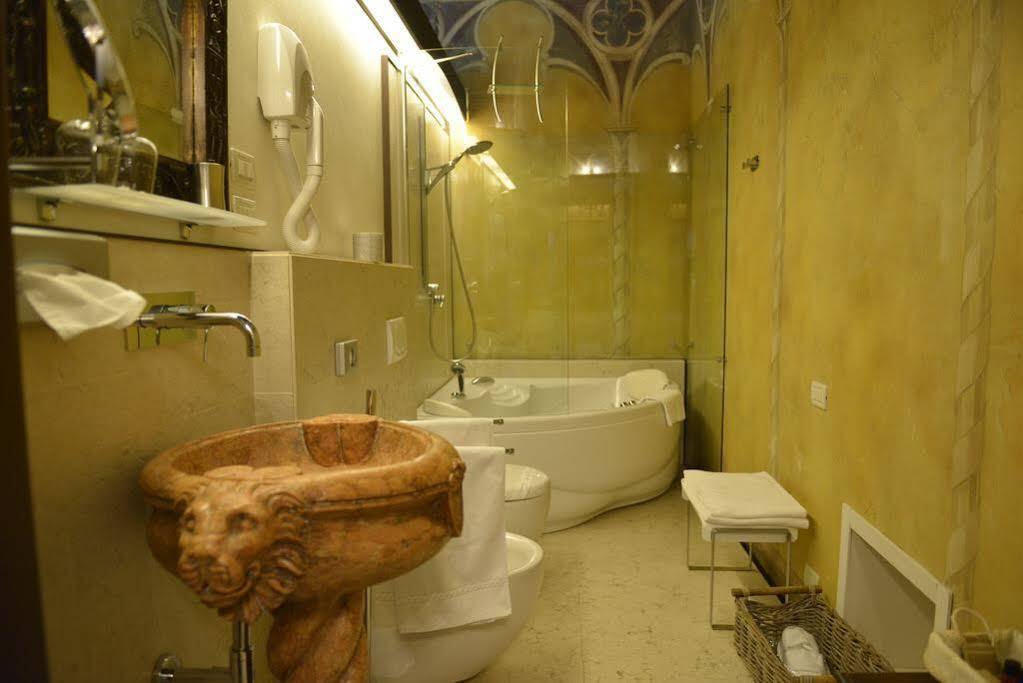 Relais Castello Bevilacqua Kültér fotó